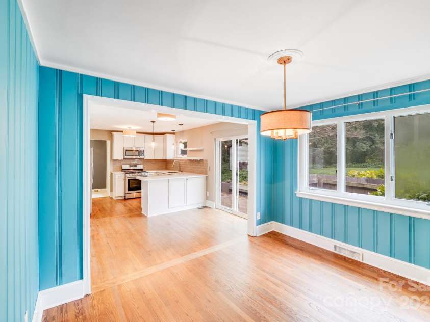 4541 Bradbury Drive, Charlotte, NC 28209.  MLS# CAR4243000, YatesRealty ID 10277. 