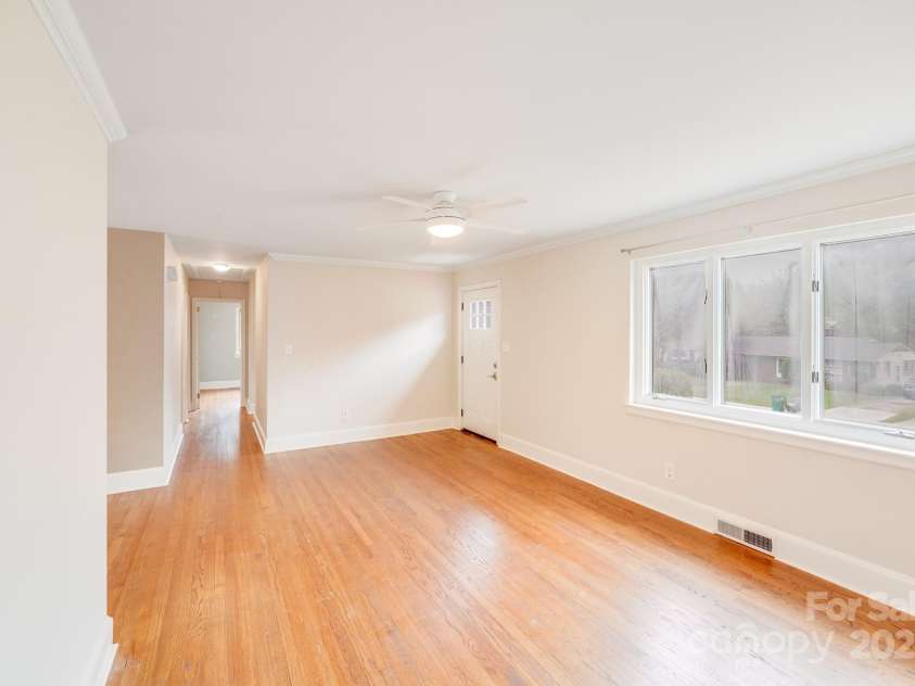 4541 Bradbury Drive, Charlotte, NC 28209.  MLS# CAR4243000, YatesRealty ID 10277. 