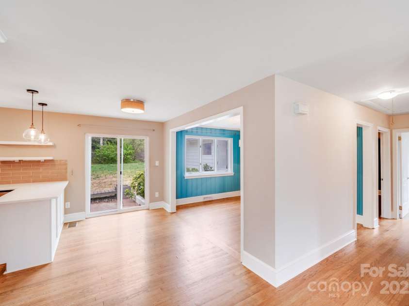 4541 Bradbury Drive, Charlotte, NC 28209.  MLS# CAR4243000, YatesRealty ID 10277. 