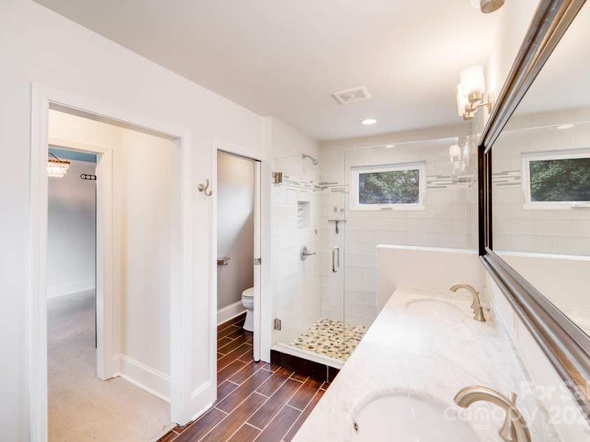 4541 Bradbury Drive, Charlotte, NC 28209.  MLS# CAR4243000, YatesRealty ID 10277. 