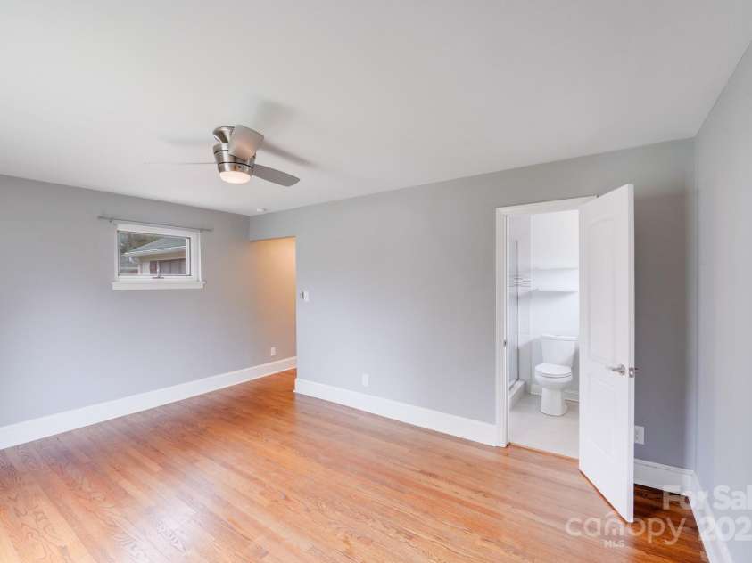 4541 Bradbury Drive, Charlotte, NC 28209.  MLS# CAR4243000, YatesRealty ID 10277. 