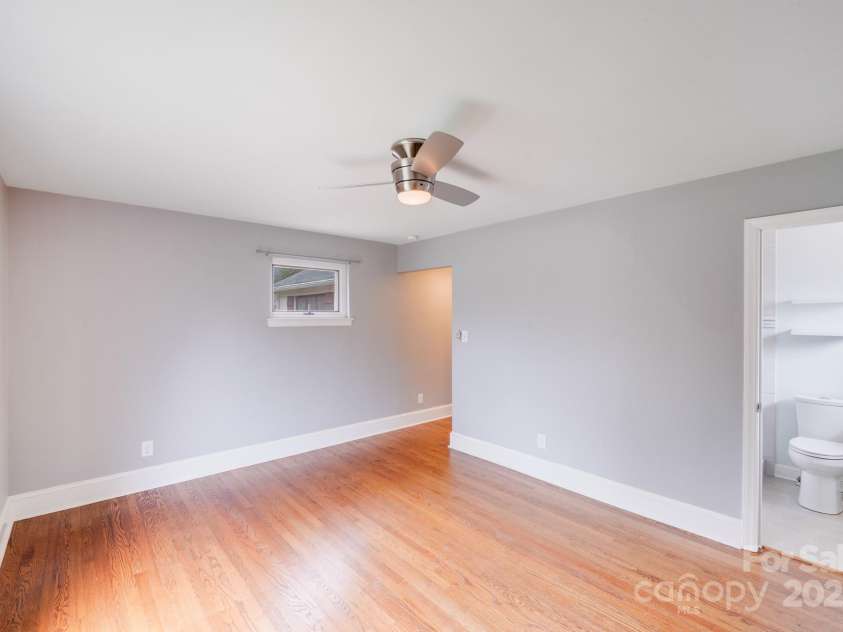 4541 Bradbury Drive, Charlotte, NC 28209.  MLS# CAR4243000, YatesRealty ID 10277. 