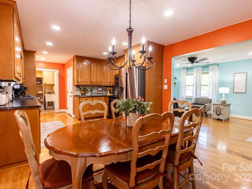 3310 46th Avenue, Hickory, NC 28601.  MLS# CAR4253914, YatesRealty ID 10279. 