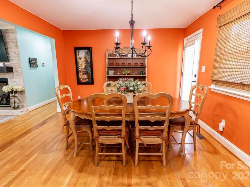 3310 46th Avenue, Hickory, NC 28601.  MLS# CAR4253914, YatesRealty ID 10279. 