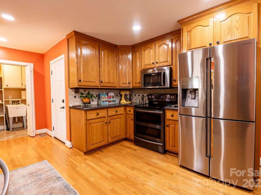 3310 46th Avenue, Hickory, NC 28601.  MLS# CAR4253914, YatesRealty ID 10279. 