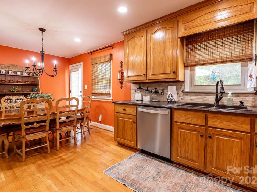 3310 46th Avenue, Hickory, NC 28601.  MLS# CAR4253914, YatesRealty ID 10279. 