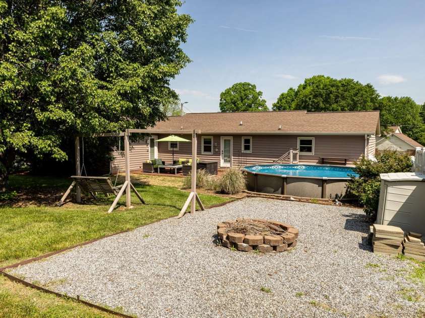 3310 46th Avenue, Hickory, NC 28601.  MLS# CAR4253914, YatesRealty ID 10279. 