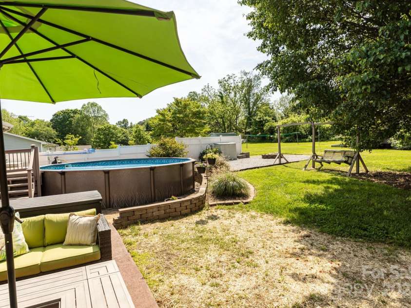 3310 46th Avenue, Hickory, NC 28601.  MLS# CAR4253914, YatesRealty ID 10279. 