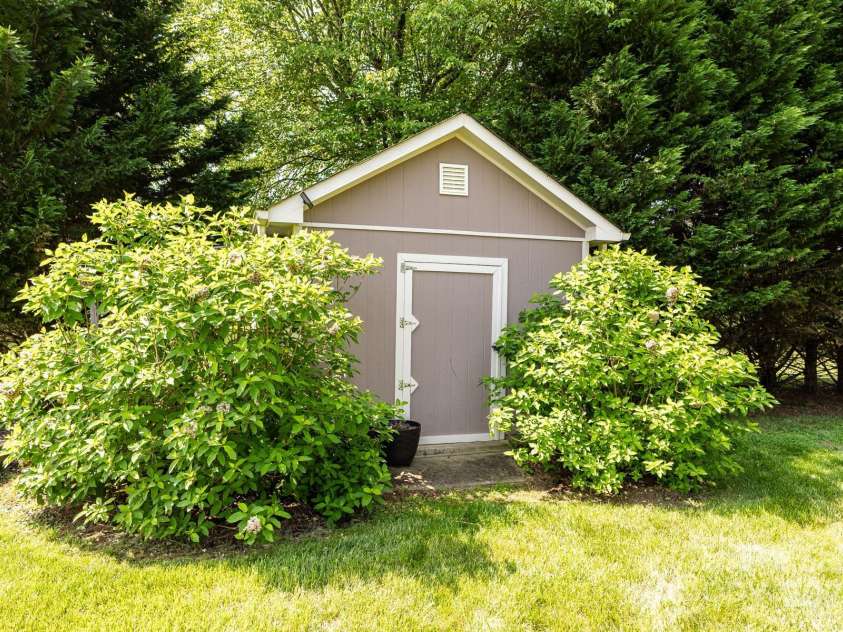 3310 46th Avenue, Hickory, NC 28601.  MLS# CAR4253914, YatesRealty ID 10279. 