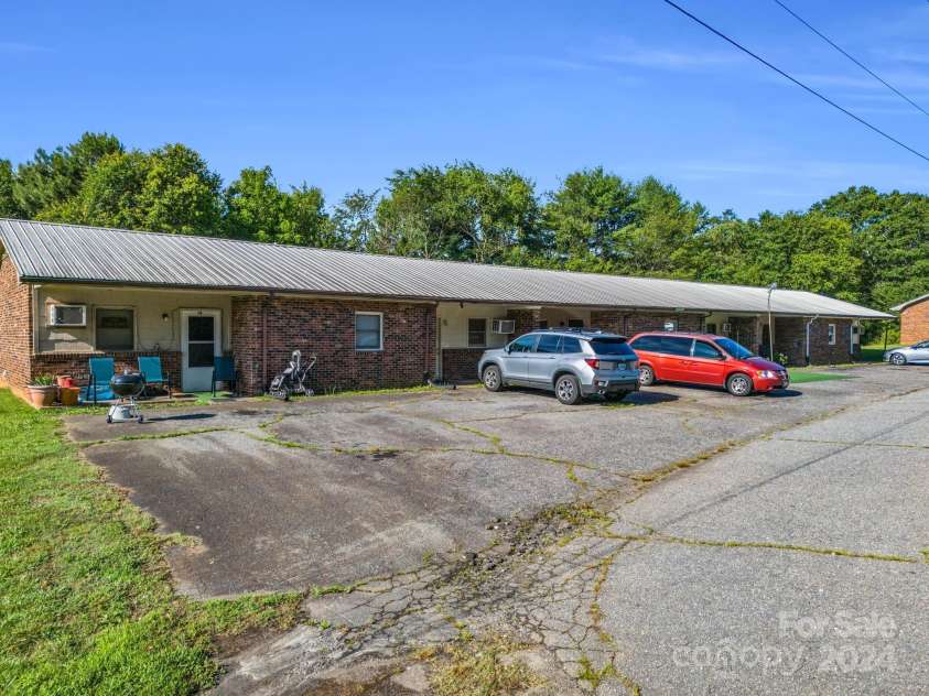 114, 111, 126 Farmside Drive, Forest City, NC 28043.  MLS# CAR4149916, YatesRealty ID 1028. 