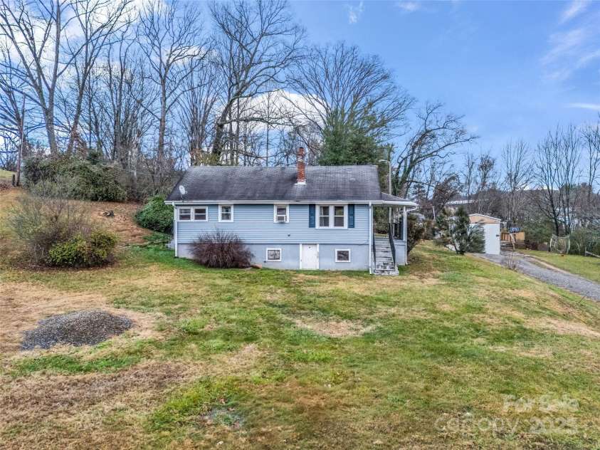 120 Maple Ridge Road, Candler, NC 28715.  MLS# CAR4327702, YatesRealty ID 1028. 