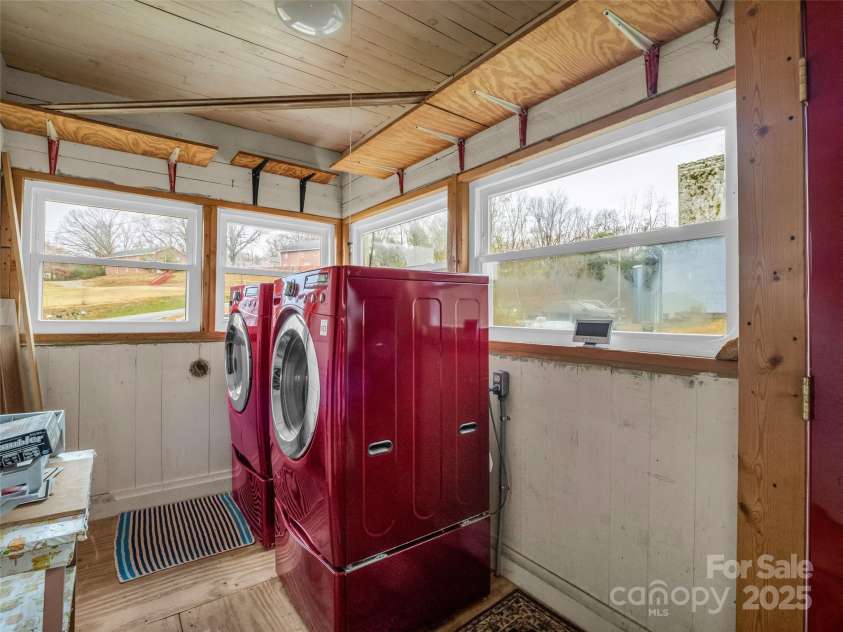 120 Maple Ridge Road, Candler, NC 28715.  MLS# CAR4327702, YatesRealty ID 1028. 