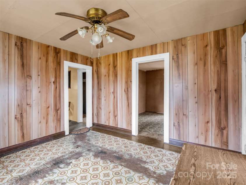 120 Maple Ridge Road, Candler, NC 28715.  MLS# CAR4327702, YatesRealty ID 1028. 