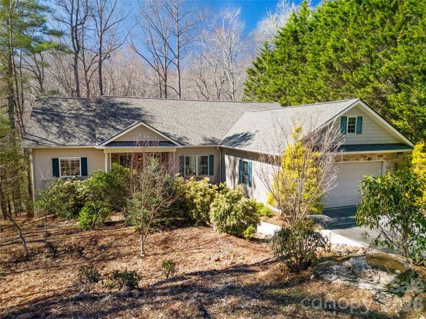 180 Notlvsi Court, Brevard, NC 28712.  MLS# CAR4357315, YatesRealty ID 10280. 