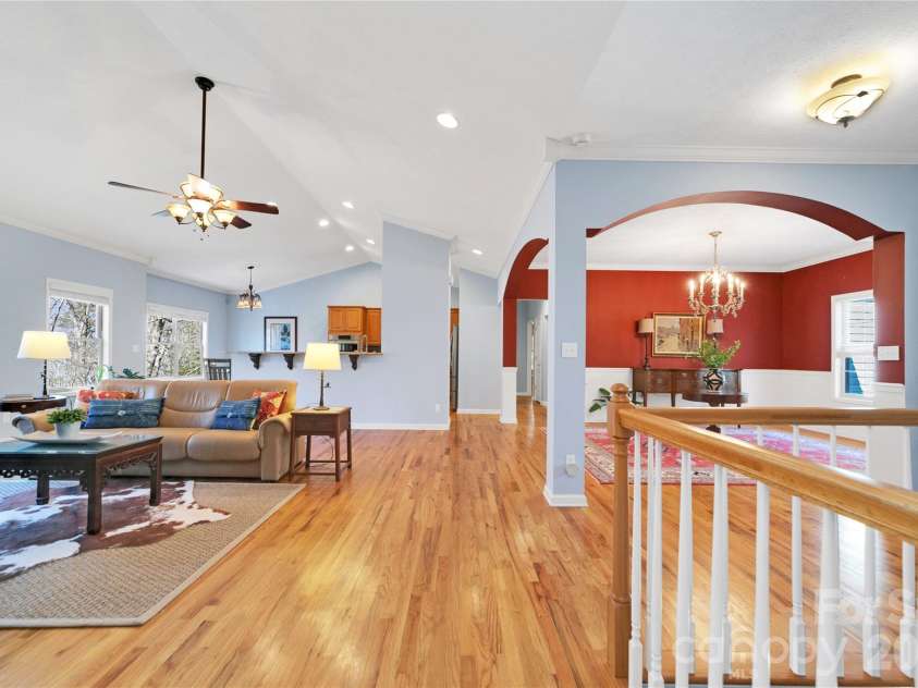 180 Notlvsi Court, Brevard, NC 28712.  MLS# CAR4357315, YatesRealty ID 10280. 