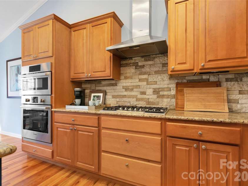 180 Notlvsi Court, Brevard, NC 28712.  MLS# CAR4357315, YatesRealty ID 10280. 