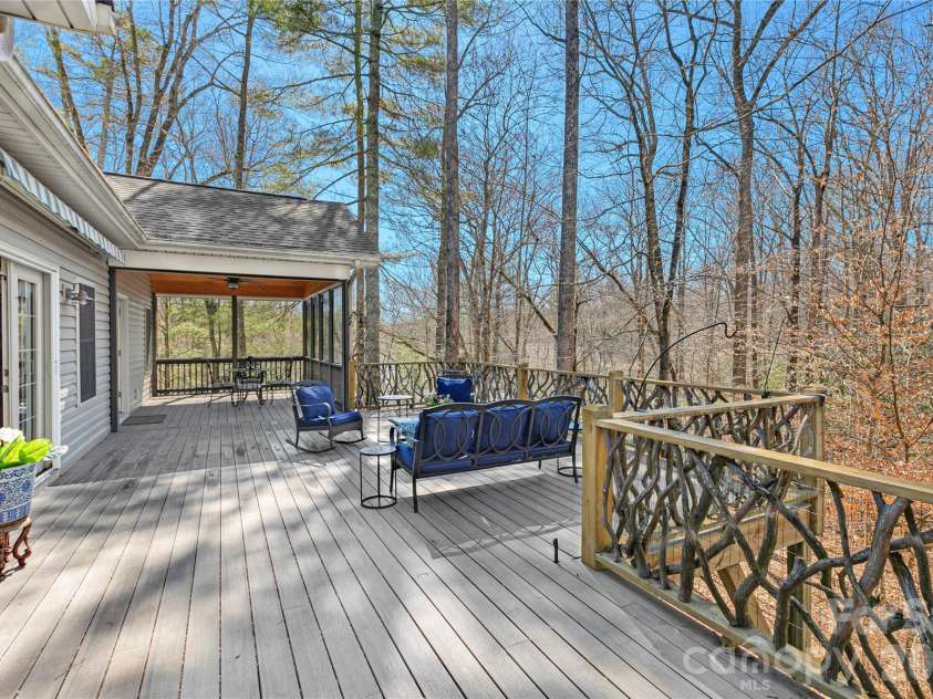 180 Notlvsi Court, Brevard, NC 28712.  MLS# CAR4357315, YatesRealty ID 10280. 