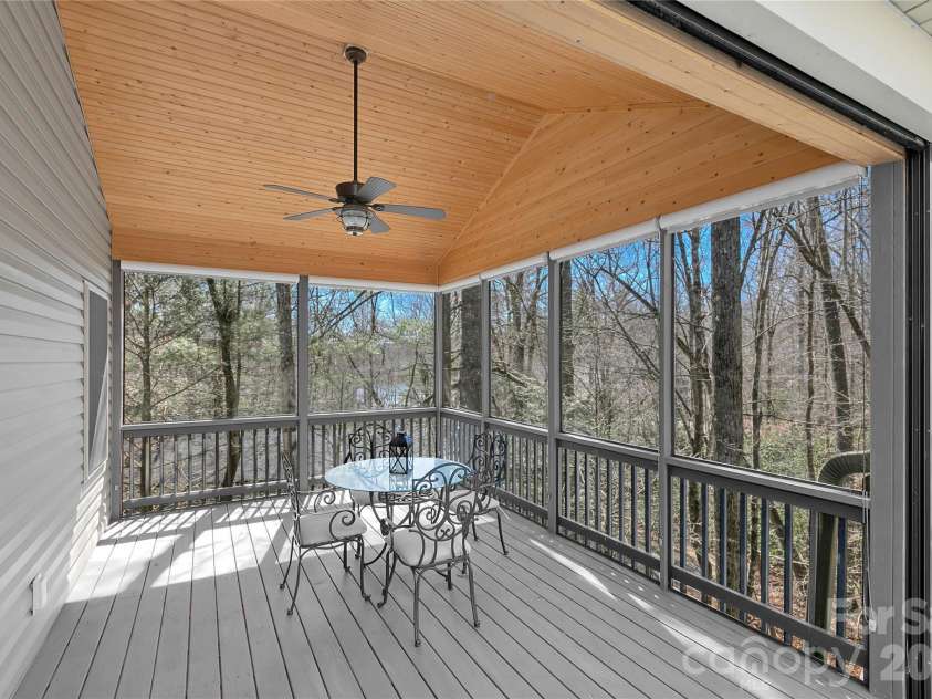 180 Notlvsi Court, Brevard, NC 28712.  MLS# CAR4357315, YatesRealty ID 10280. 