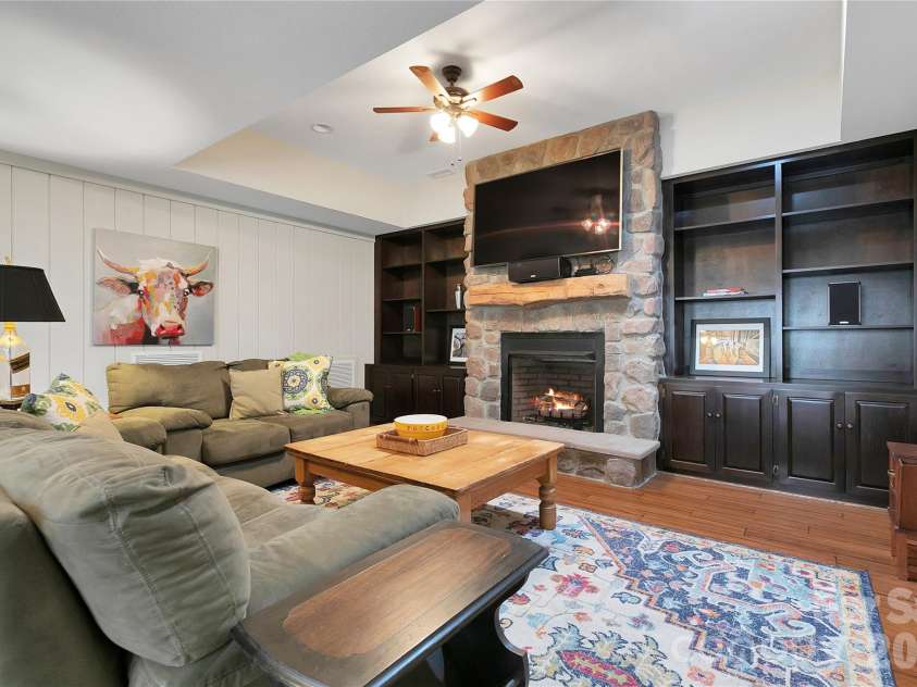 180 Notlvsi Court, Brevard, NC 28712.  MLS# CAR4357315, YatesRealty ID 10280. 