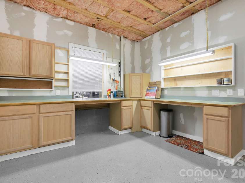 180 Notlvsi Court, Brevard, NC 28712.  MLS# CAR4357315, YatesRealty ID 10280. 