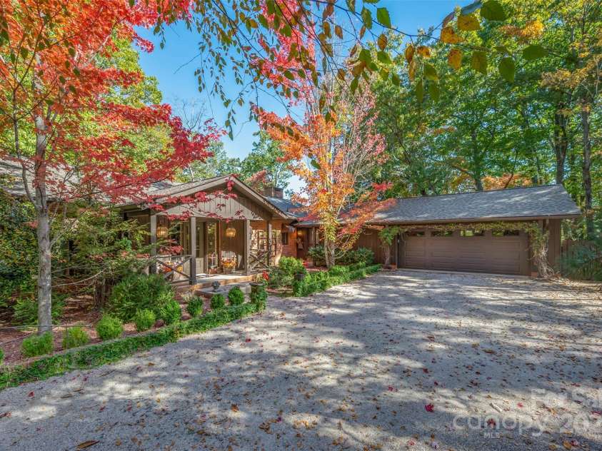 550 Ridgetop Road, Tryon, NC 28782.  MLS# CAR4195337, YatesRealty ID 10281. 