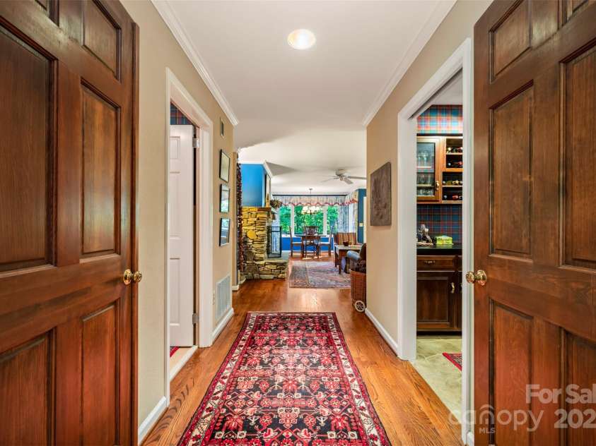 550 Ridgetop Road, Tryon, NC 28782.  MLS# CAR4195337, YatesRealty ID 10281. 