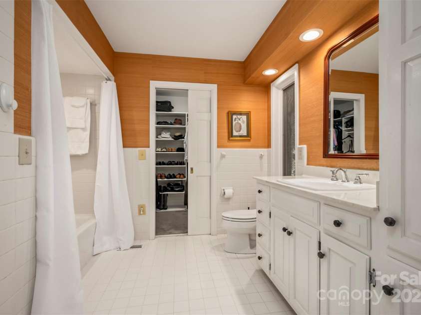 550 Ridgetop Road, Tryon, NC 28782.  MLS# CAR4195337, YatesRealty ID 10281. 