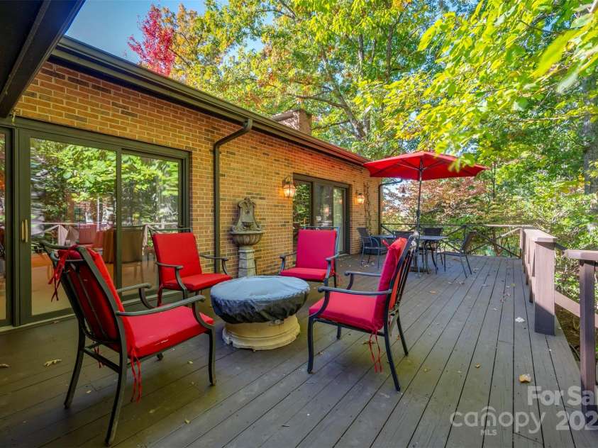 550 Ridgetop Road, Tryon, NC 28782.  MLS# CAR4195337, YatesRealty ID 10281. 