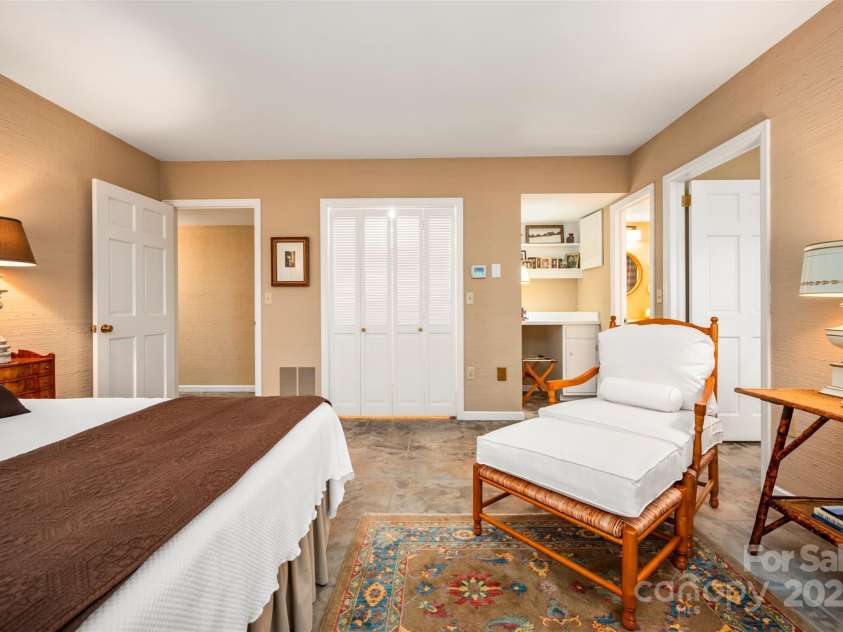 550 Ridgetop Road, Tryon, NC 28782.  MLS# CAR4195337, YatesRealty ID 10281. 