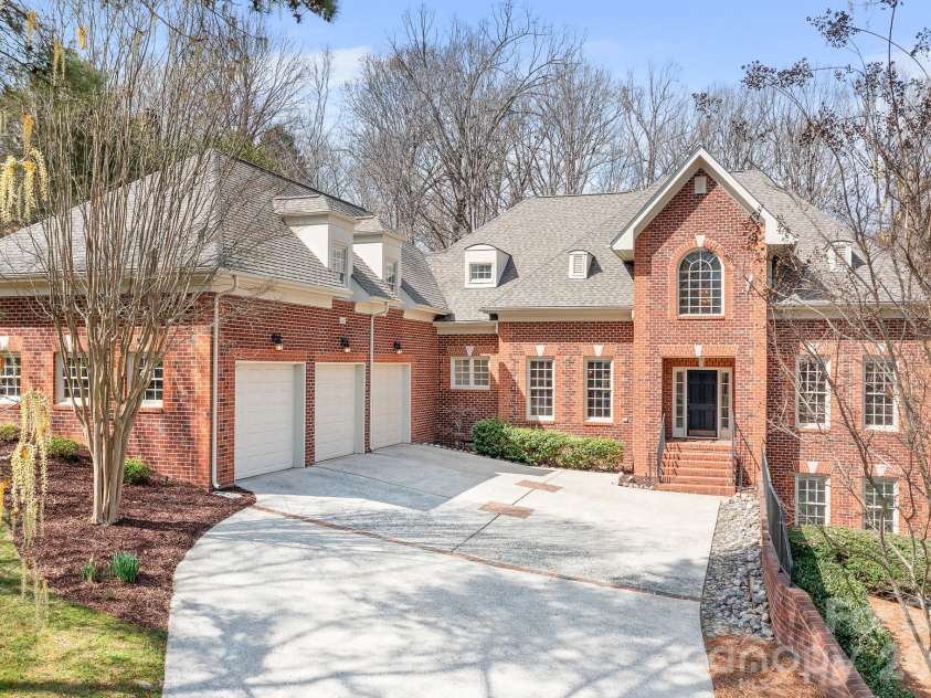 4247 Old Course Drive, Charlotte, NC 28277.  MLS# CAR4346855, YatesRealty ID 10282. 