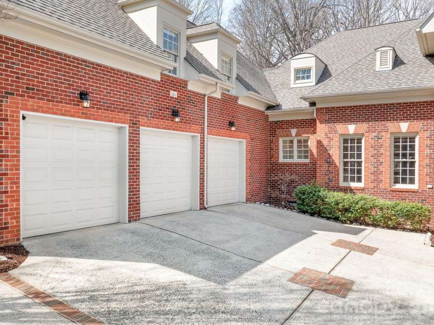 4247 Old Course Drive, Charlotte, NC 28277.  MLS# CAR4346855, YatesRealty ID 10282. 