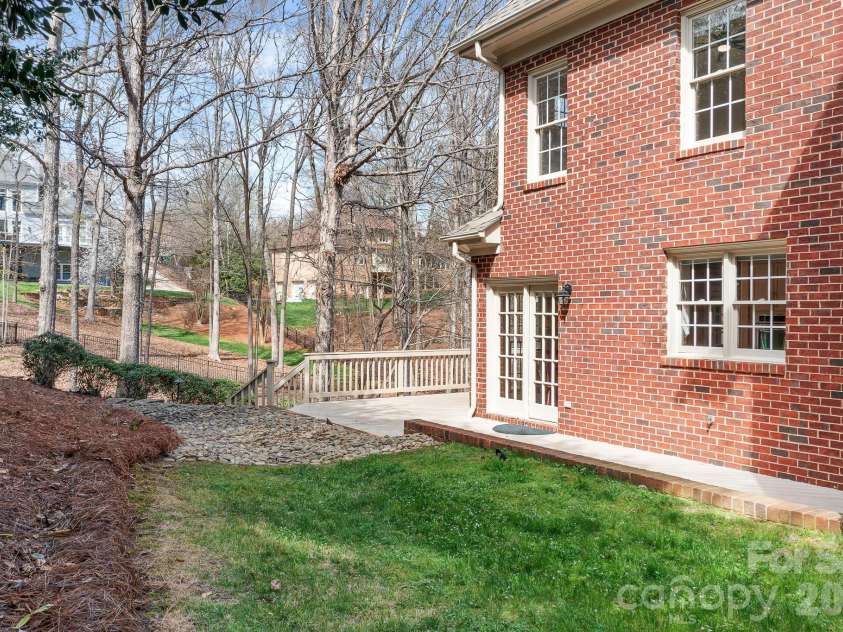 4247 Old Course Drive, Charlotte, NC 28277.  MLS# CAR4346855, YatesRealty ID 10282. 