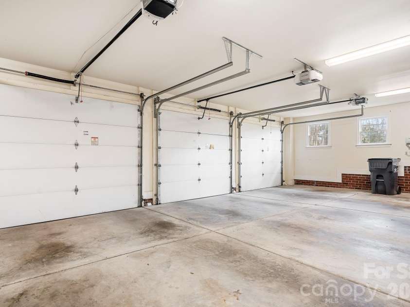 4247 Old Course Drive, Charlotte, NC 28277.  MLS# CAR4346855, YatesRealty ID 10282. Three Car Garage