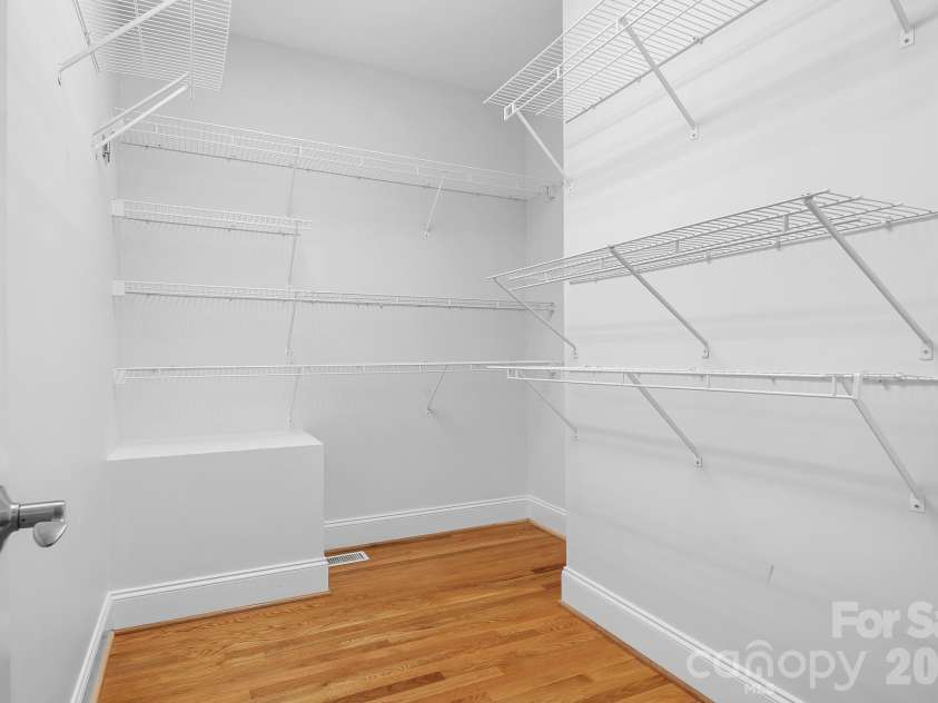 4247 Old Course Drive, Charlotte, NC 28277.  MLS# CAR4346855, YatesRealty ID 10282. Walk in Closet Primary on Main