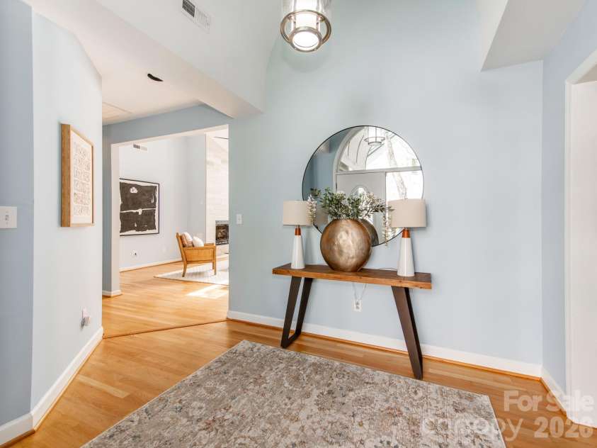 7015 Oakview Lane, Charlotte, NC 28226.  MLS# CAR4365862, YatesRealty ID 10283. 