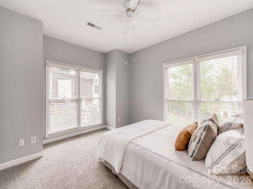 7015 Oakview Lane, Charlotte, NC 28226.  MLS# CAR4365862, YatesRealty ID 10283. Guest Bedroom 