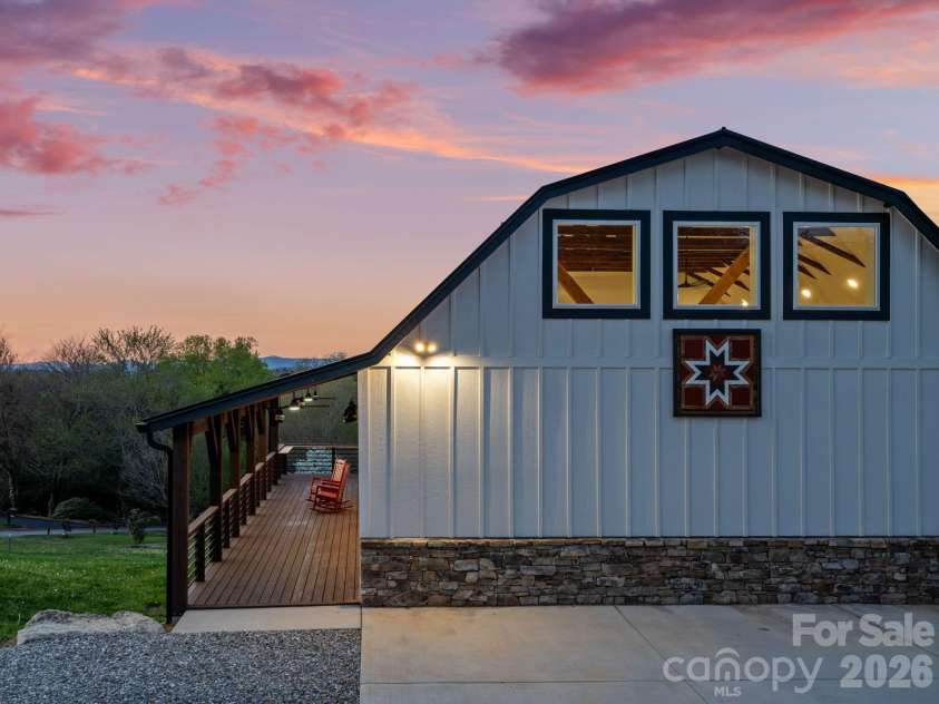 234 Erwin Hills Road, Asheville, NC 28806.  MLS# CAR4367293, YatesRealty ID 10284. 