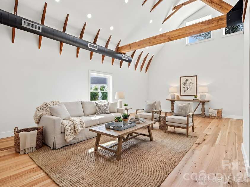 234 Erwin Hills Road, Asheville, NC 28806.  MLS# CAR4367293, YatesRealty ID 10284. 
