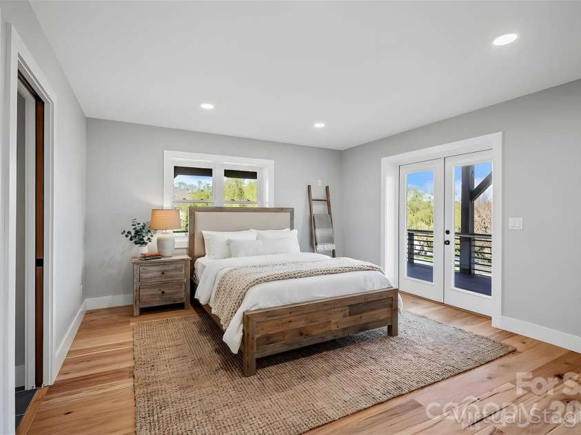 234 Erwin Hills Road, Asheville, NC 28806.  MLS# CAR4367293, YatesRealty ID 10284. 