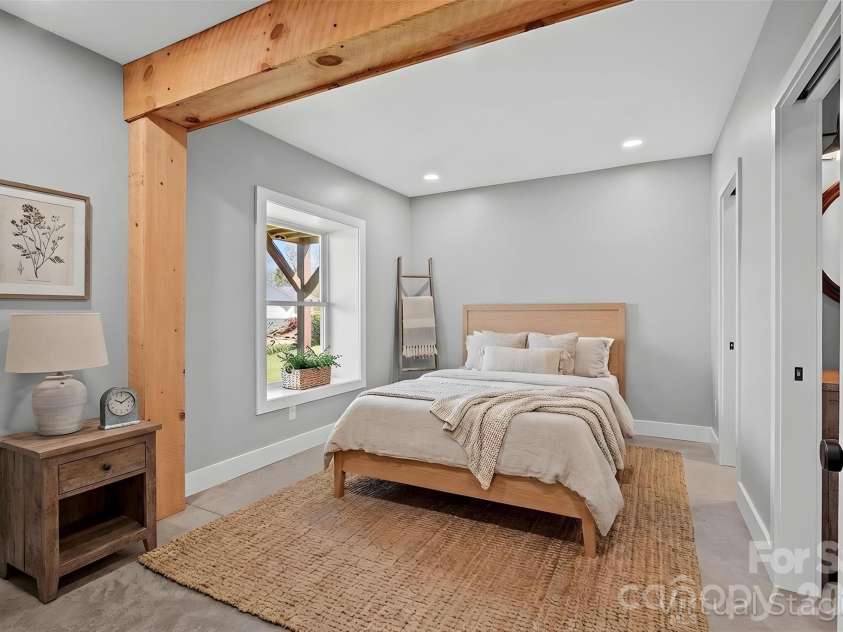 234 Erwin Hills Road, Asheville, NC 28806.  MLS# CAR4367293, YatesRealty ID 10284. 