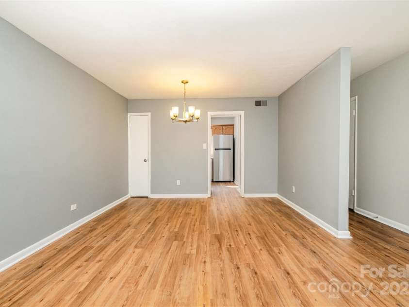 4609 Coronado Drive, Charlotte, NC 28212.  MLS# CAR4251784, YatesRealty ID 10284. 