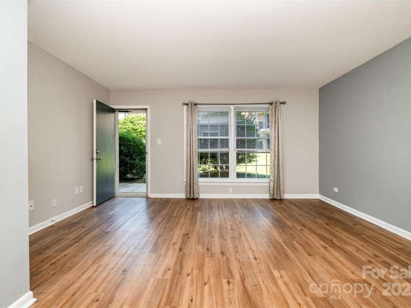 4609 Coronado Drive, Charlotte, NC 28212.  MLS# CAR4251784, YatesRealty ID 10284. 