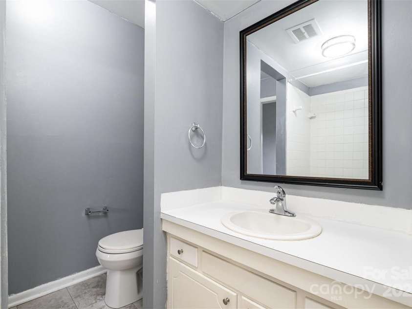 4609 Coronado Drive, Charlotte, NC 28212.  MLS# CAR4251784, YatesRealty ID 10284. 