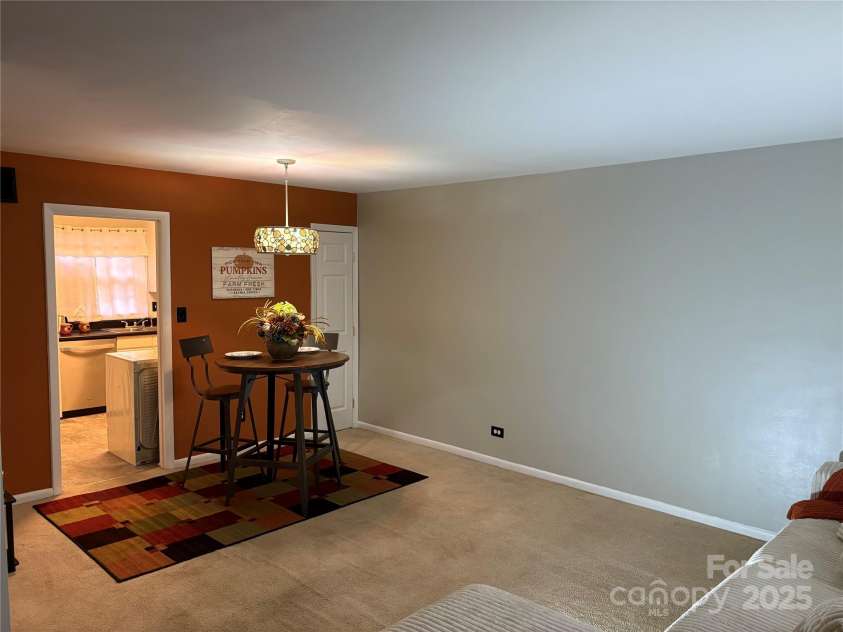 4609 Coronado Drive, Charlotte, NC 28212.  MLS# CAR4303005, YatesRealty ID 10284. 