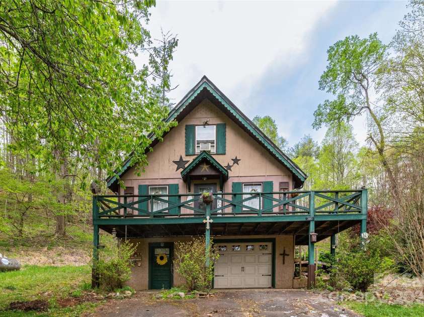 380 Echo Hill Drive, Green Mountain, NC 28740.  MLS# CAR4250746, YatesRealty ID 10285. 