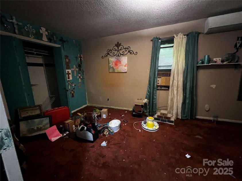 380 Echo Hill Drive, Green Mountain, NC 28740.  MLS# CAR4250746, YatesRealty ID 10285. Bedroom