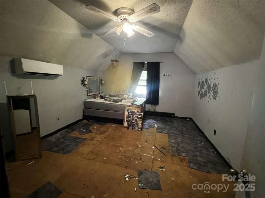 380 Echo Hill Drive, Green Mountain, NC 28740.  MLS# CAR4250746, YatesRealty ID 10285. Bedroom