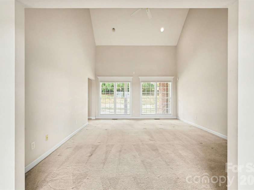 1021 Horse Rock Road, Hickory, NC 28602.  MLS# CAR4350465, YatesRealty ID 10286. 