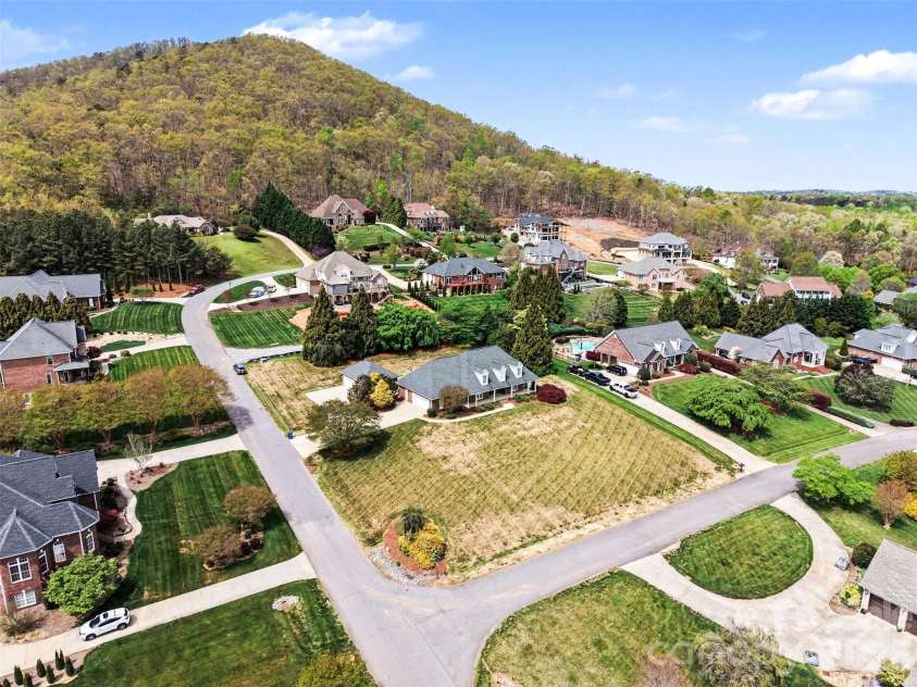1021 Horse Rock Road, Hickory, NC 28602.  MLS# CAR4350465, YatesRealty ID 10286. Corner Lot