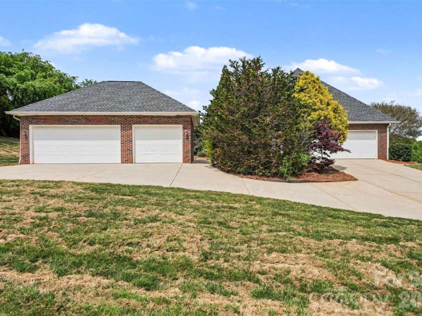 1021 Horse Rock Road, Hickory, NC 28602.  MLS# CAR4350465, YatesRealty ID 10286. Detached 3 car garage offering flexibility for vehicles, workshop or storage